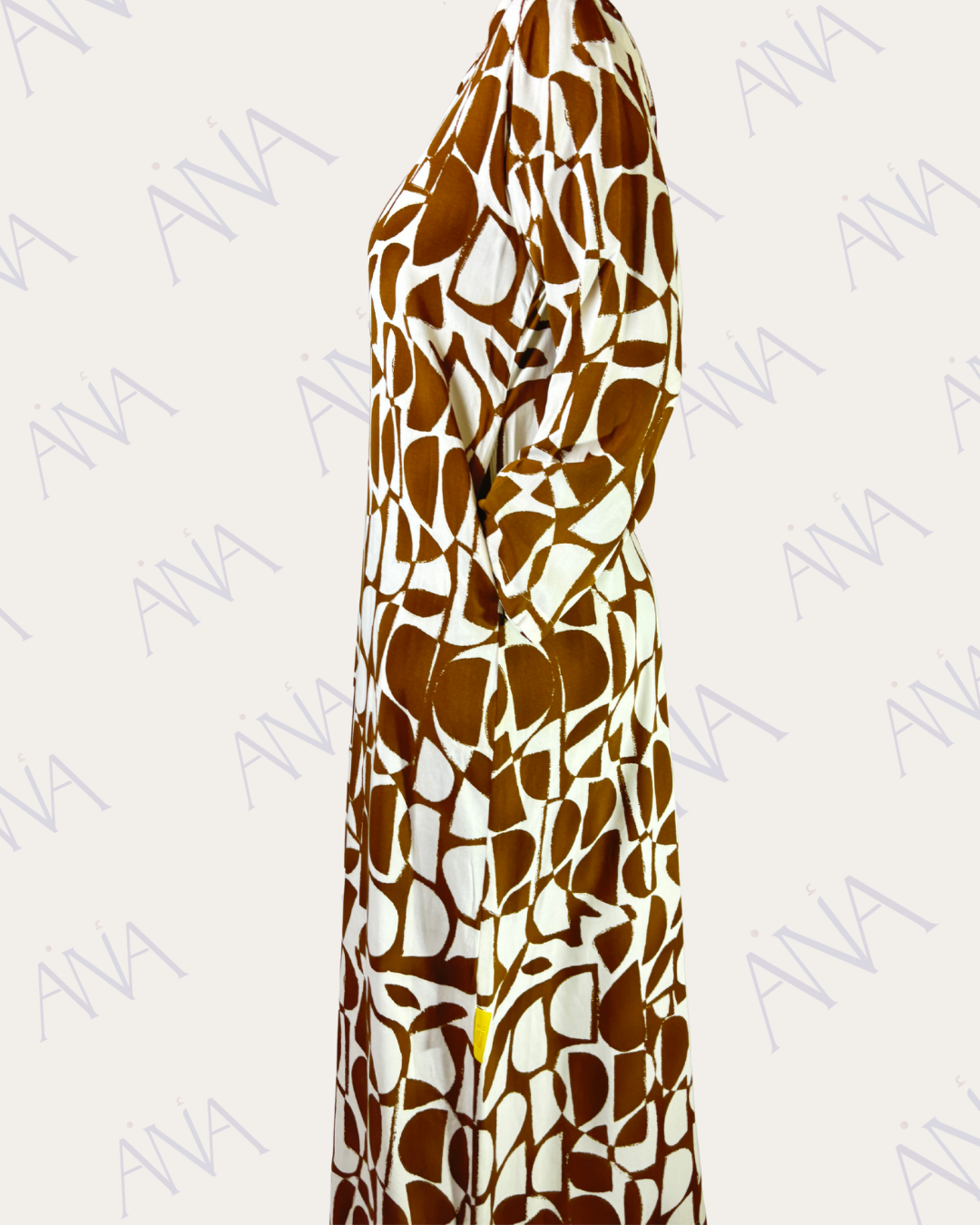 Ana Brown & White Simple