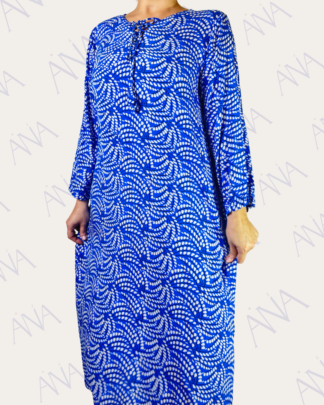 Ana Blue & White Simple