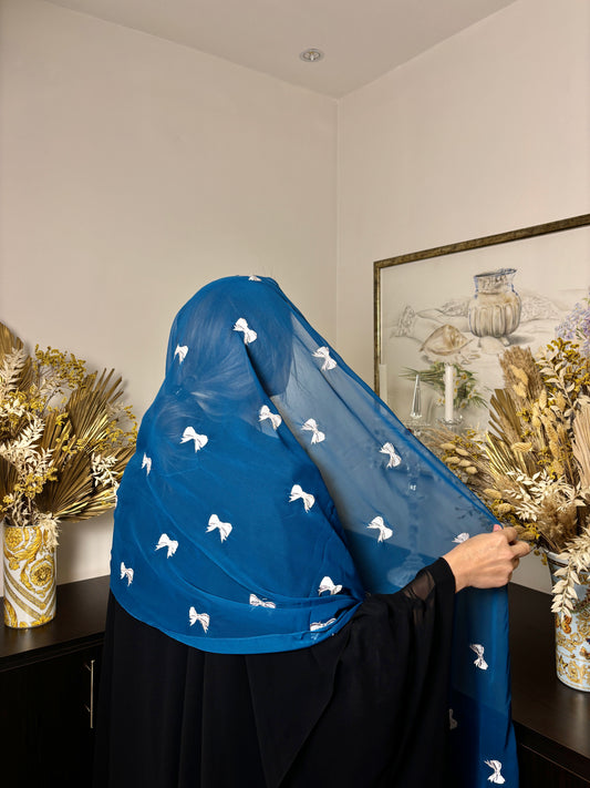 Ana Bow Sheila