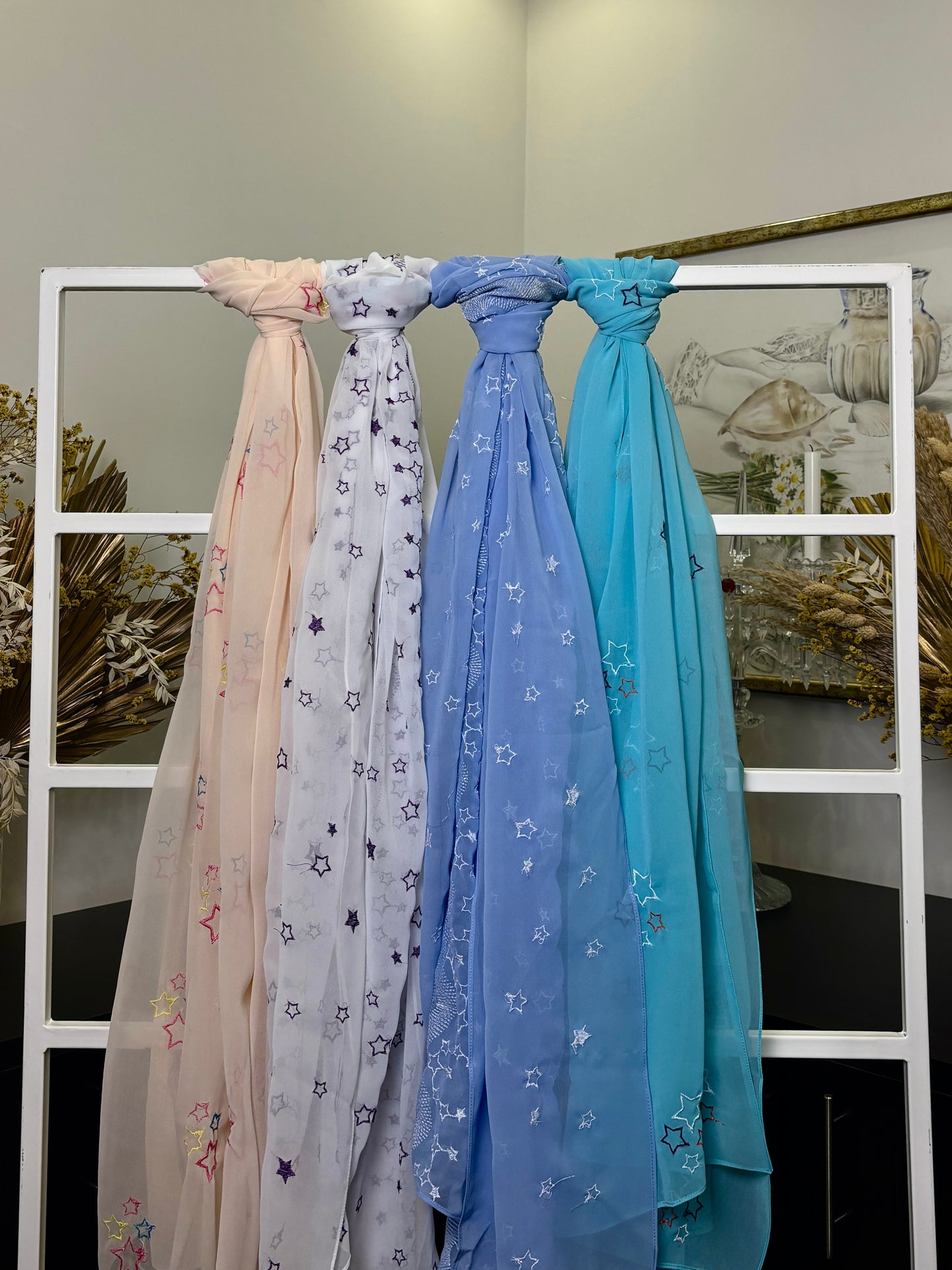 Ana Three Stars Sheila